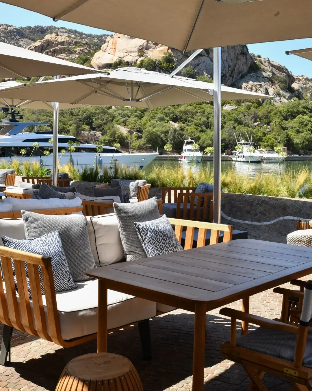 Caffe Della Piazza La Scogliera Group Gallery 5